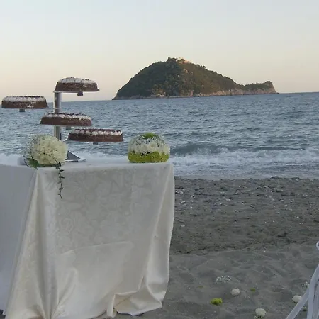 Aparthotel Sole 4*