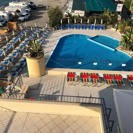 Aparthotel Sole 4*