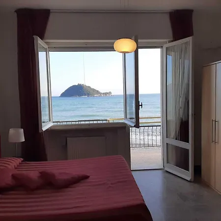 Sole Ξενοδοχείο με διαμερίσματα 4*