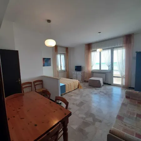 Ξενοδοχείο με διαμερίσματα Sole 4*