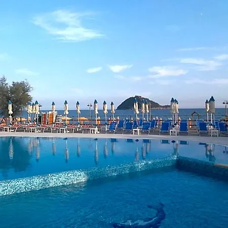 Sole Ξενοδοχείο με διαμερίσματα 4*