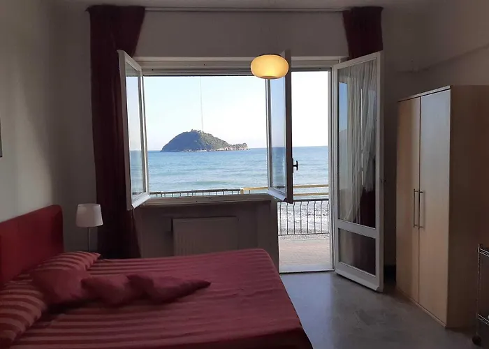 Sole Lägenhetshotell 4*